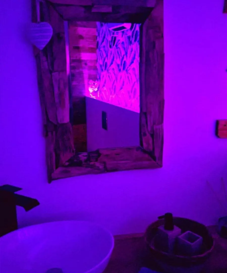 Love hotel Les Dessous Du Garlaban Hotel Roquevaire
